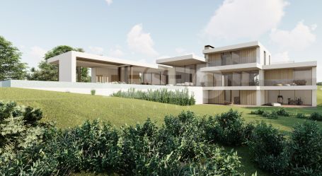 Unique building plot located in a quiet and consolidated area of Sotogrande Alto, with an exclusive contemporary proyect with licence