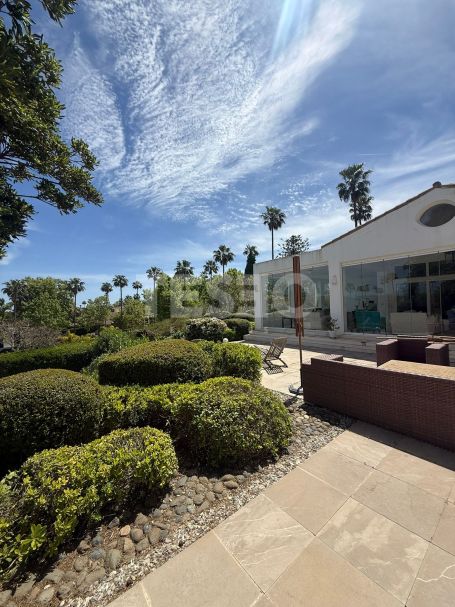 Exclusiva villa de lujo en Kings &amp; Queens, Sotogrande Costa, con vistas al mar