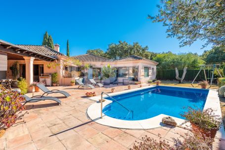 Traditional Style Villa in a tranquil Cul de Sac