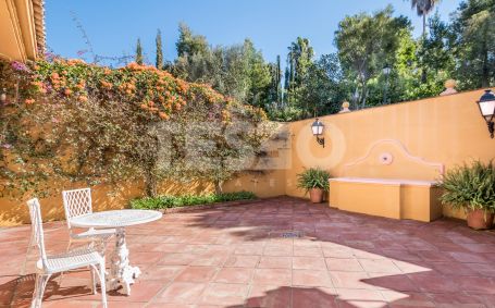 Spacious Andalucian Style villa in the F area