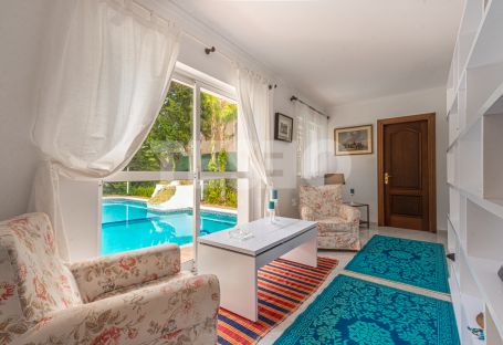 Villa in quite area of C zone in Sotogrande Alto