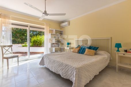 Villa in quite area of C zone in Sotogrande Alto