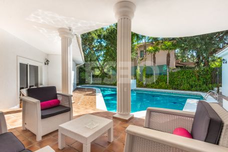 Villa in quite area of C zone in Sotogrande Alto