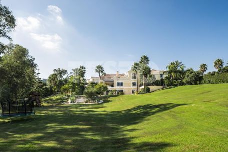 Spectacular 6 Bedroom front-line golf property for sale on large double south facing plot