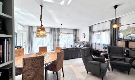 Exklusive Villa mit fünf Schlafzimmern in Triana, Sotogrande Alto