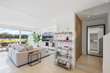 Exclusive duplex penthouse in Emerald Greens, San Roque Club.