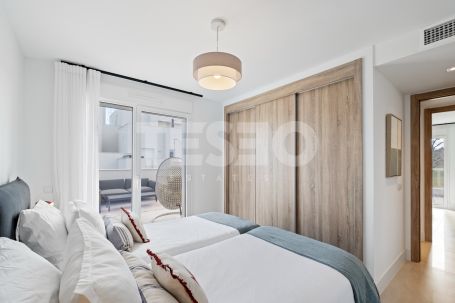 Exclusive duplex penthouse in Emerald Greens, San Roque Club.