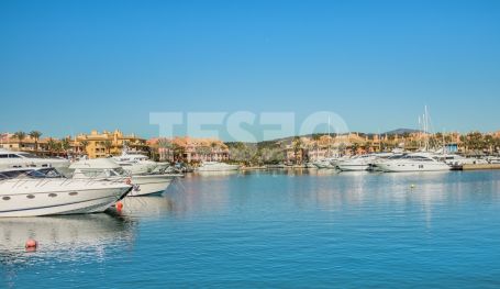 Modern Waterfront Apartment in Sotogrande Marina