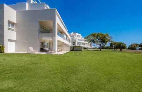 Luxury Frontline Golf Apartment at Emerald Greens, San Roque Club