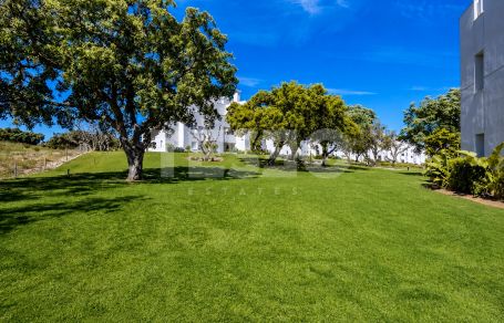 Luxury Frontline Golf Apartment at Emerald Greens, San Roque Club