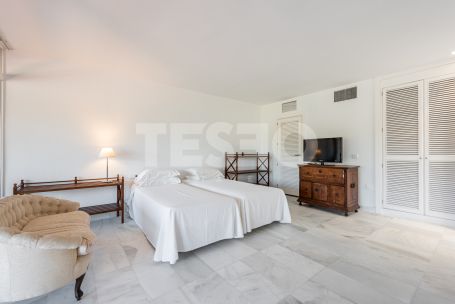 Elegant Townhouse on Second Line Beach – Los Lacasitos