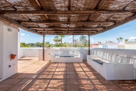 Elegant Townhouse on Second Line Beach – Los Lacasitos