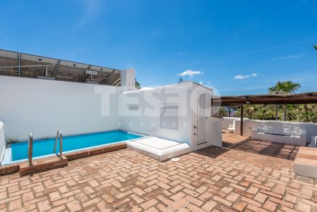 Elegant Townhouse on Second Line Beach – Los Lacasitos