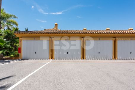 Elegantes, vollständig renoviertes Reihenhaus in Los Cármenes de Almenara, Sotogrande Alto