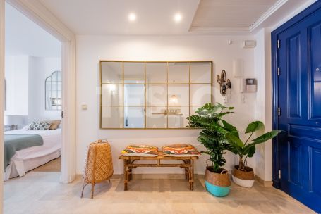 Elegant Four-Bedroom Ground Floor Duplex, Isla del Pez Volador, Sotogrande Marina