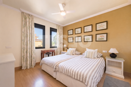 Elegant Two-Bedroom Apartment with Panoramic Views in Los Gazules de Almenara, Sotogrande Alto