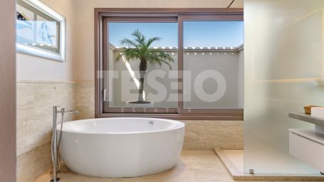 Stunning Luxury Villa in Sotogrande Alto with Panoramic Views, Wellness Spa &amp; Exceptional Design