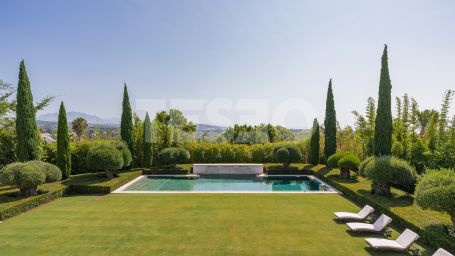Stunning Luxury Villa in Sotogrande Alto with Panoramic Views, Wellness Spa &amp; Exceptional Design