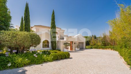 Stunning Luxury Villa in Sotogrande Alto with Panoramic Views, Wellness Spa &amp; Exceptional Design