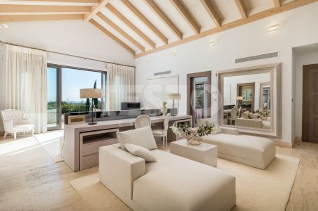 Stunning Luxury Villa in Sotogrande Alto with Panoramic Views, Wellness Spa &amp; Exceptional Design