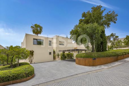 Villa in Las Cimas 1, front line golf in Almenara, Sotogrande Alto