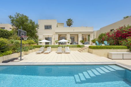Villa in Las Cimas 1, front line golf in Almenara, Sotogrande Alto