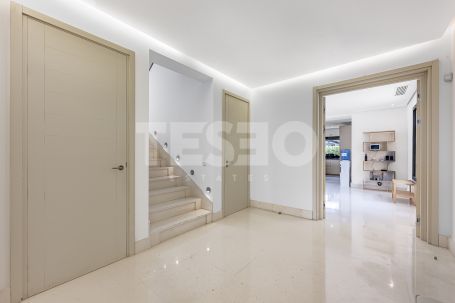 Villa in Las Cimas 1, front line golf in Almenara, Sotogrande Alto