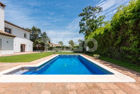 Villa for sale in Zona B, Sotogrande Costa