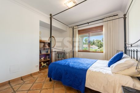 Villa for sale in Zona B, Sotogrande Costa