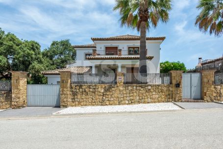 Villa for sale in Zona B, Sotogrande Costa
