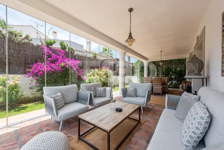 Villa for sale in Zona B, Sotogrande Costa