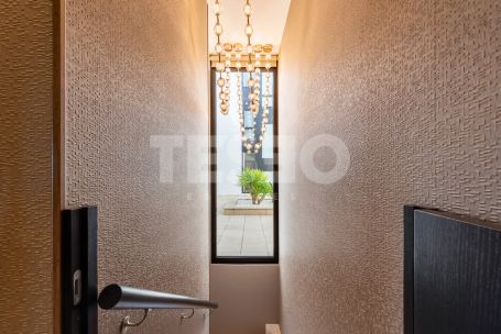 Large and Exclusive 4 bedroom apartment with a nice private garden in Hacienda Valderrama, Sotogrande Alto