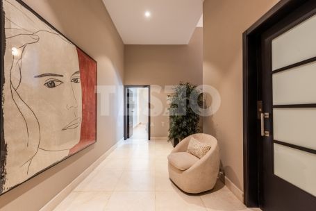 Large and Exclusive 4 bedroom apartment with a nice private garden in Hacienda Valderrama, Sotogrande Alto