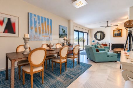 Exclusive south-east facing penthouse with an 80 m² terrace and partial sea views in El Polo de Sotogrande
