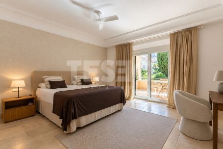 Appartement de luxe avec vue sur un espace vert à Valgrande, Sotogrande Alto
