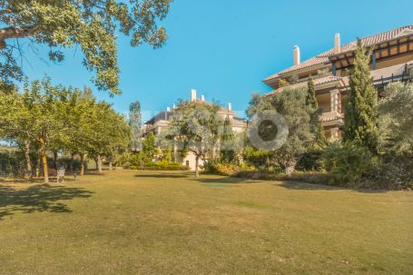 Appartement de luxe avec vue sur un espace vert à Valgrande, Sotogrande Alto