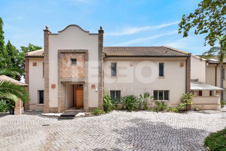 Exceptional Contemporary Villa with Tropical Gardens in Sotogrande Alto’s Zone C