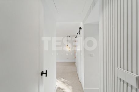 Luxury villa in Zone B, Sotogrande Costa: space, privacy, and light