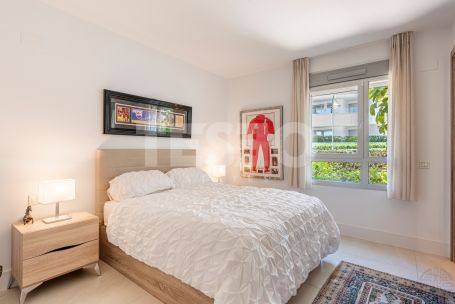 Super Apartment on a single floor in the Pier1 building, Sotogrande Marina
