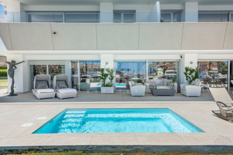 Super Apartment on a single floor in the Pier1 building, Sotogrande Marina