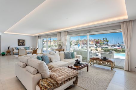 Super Apartment on a single floor in the Pier1 building, Sotogrande Marina