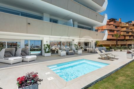 Super Apartment on a single floor in the Pier1 building, Sotogrande Marina