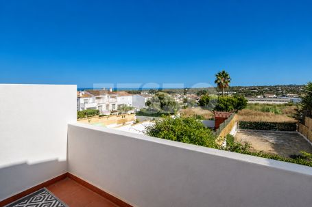 Nice Townhouse near La Cañada Golf Club and overlooking the sea