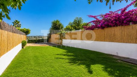 Nice Townhouse near La Cañada Golf Club and overlooking the sea