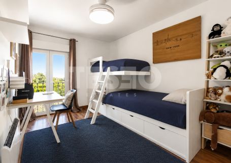 Nice Townhouse near La Cañada Golf Club and overlooking the sea