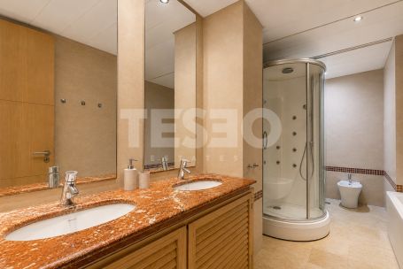 Spacious Ground Floor 3-Bedroom Apartment in Ribera del Marlin, Sotogrande Marina, with Private Garden