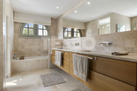 MAGNIFIQUE VILLA À SOTOGRANDE ALTO