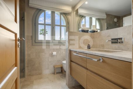 MAGNIFIQUE VILLA À SOTOGRANDE ALTO