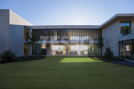 VILLA PANORAMAH - SPECTACULAR VIEWS AND DESIGN BUILT TO THE HIGHEST STANDARDS