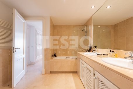 Wohnung zu verkaufen in Ribera del Gurami, Marina de Sotogrande